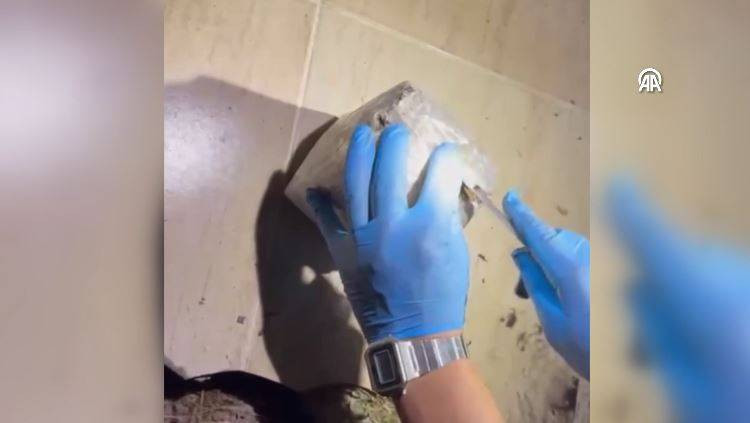 Akünün içine saklamışlar! Tam 11 kilo - Resim: 8